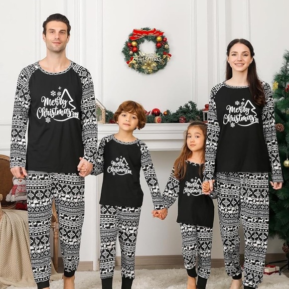 Christmas Toddler Pj Set - Picture 3 of 6